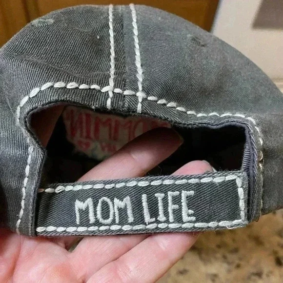 Mom Life Hat “Mommin’ is my Cardo” - Picture 3 of 4